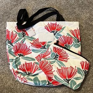 NWT - Aloha Reusable Tote & Matching Pouch